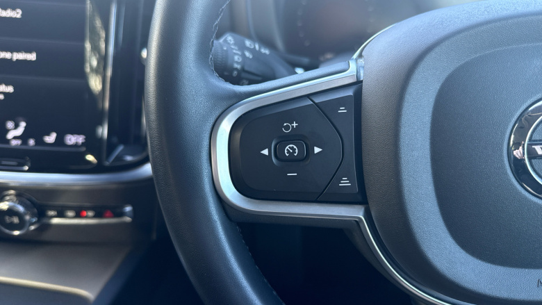 Volvo V60 2.0 B3P Momentum 5dr Auto [7 speed] Petrol Estate